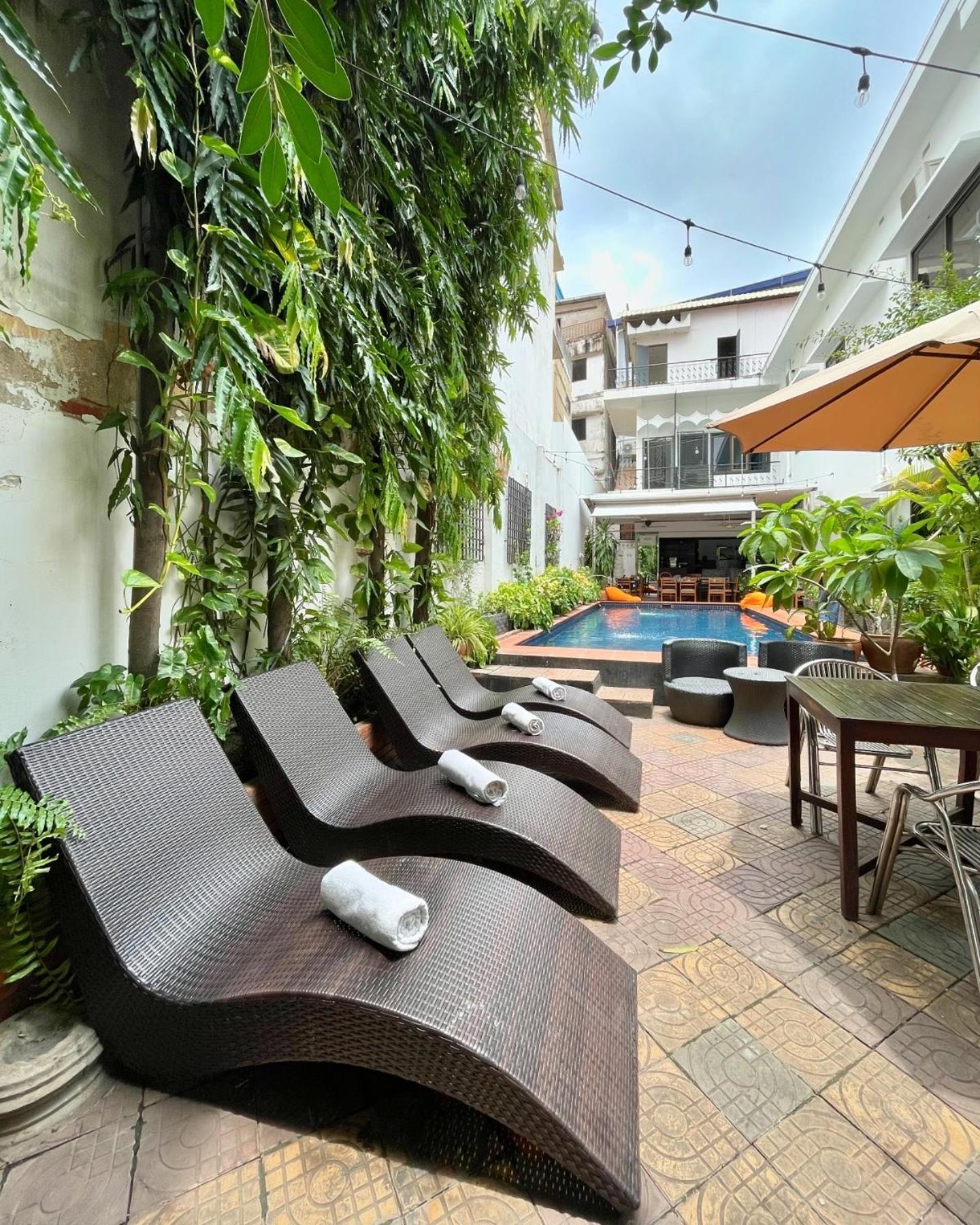 Birdcage Boutique Hotel Phnom Penh Luaran gambar